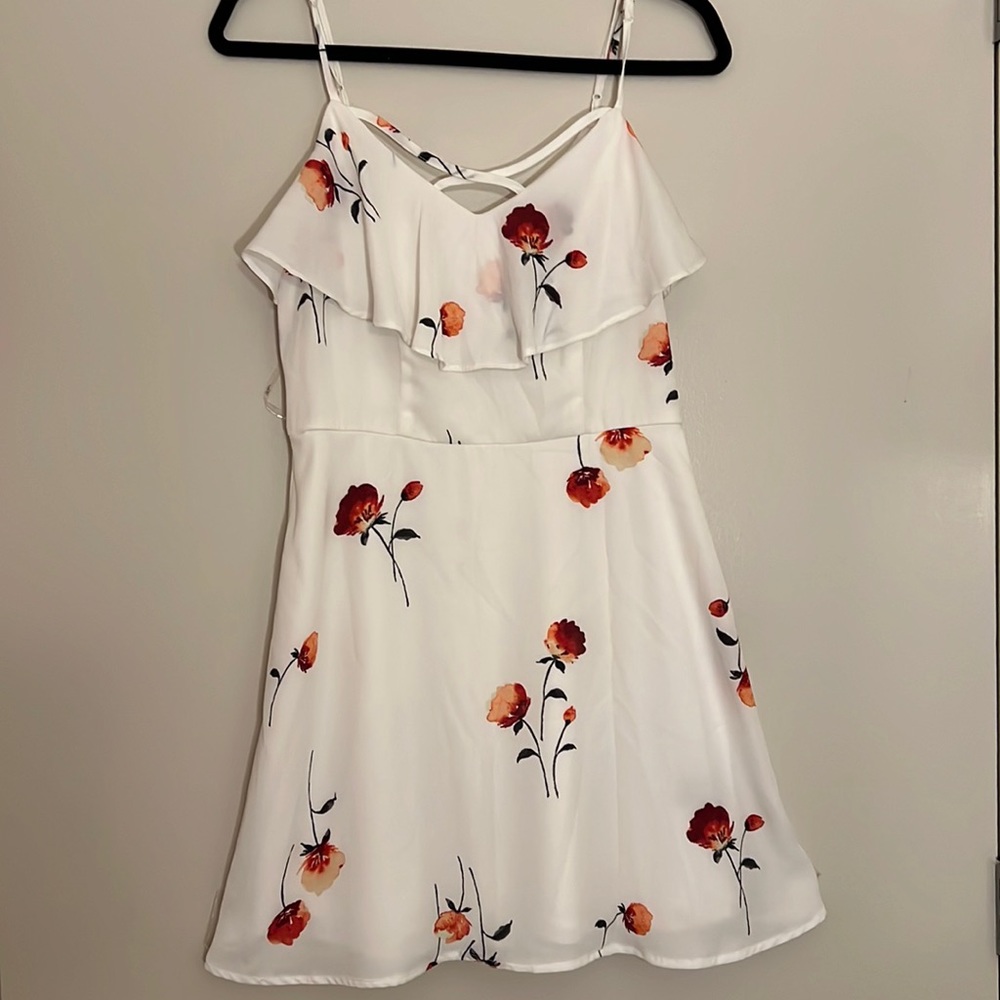 francesca’s - NWT Spaghetti Strap Lightweight Floral Dress in White, Size XL